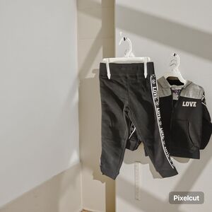 NWOT Size 4T Kids Black and Gray LOVE Matching Jogger Set